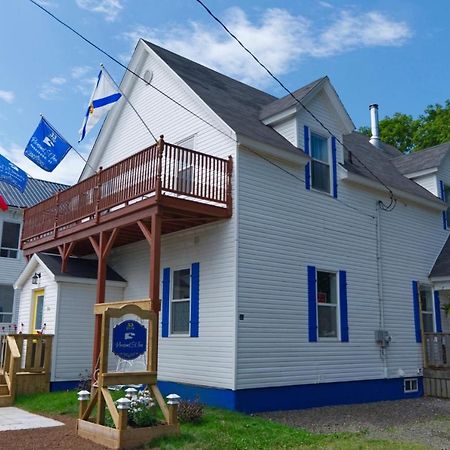 Pleasant Street Inn Parrsboro Buitenkant foto