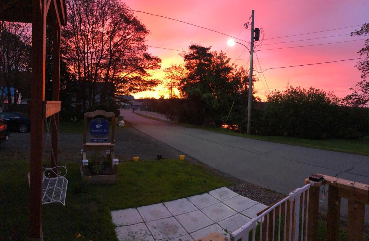 Pleasant Street Inn Parrsboro Buitenkant foto