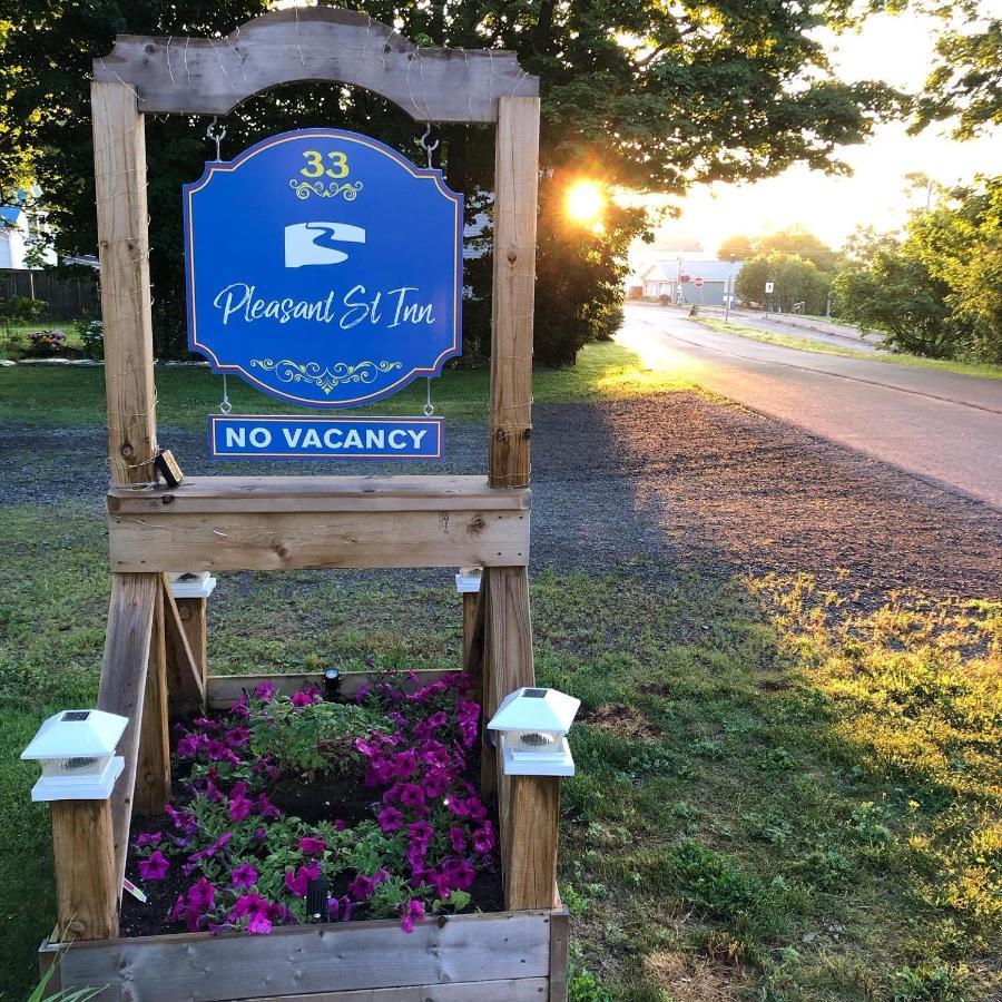 Pleasant Street Inn Parrsboro Buitenkant foto