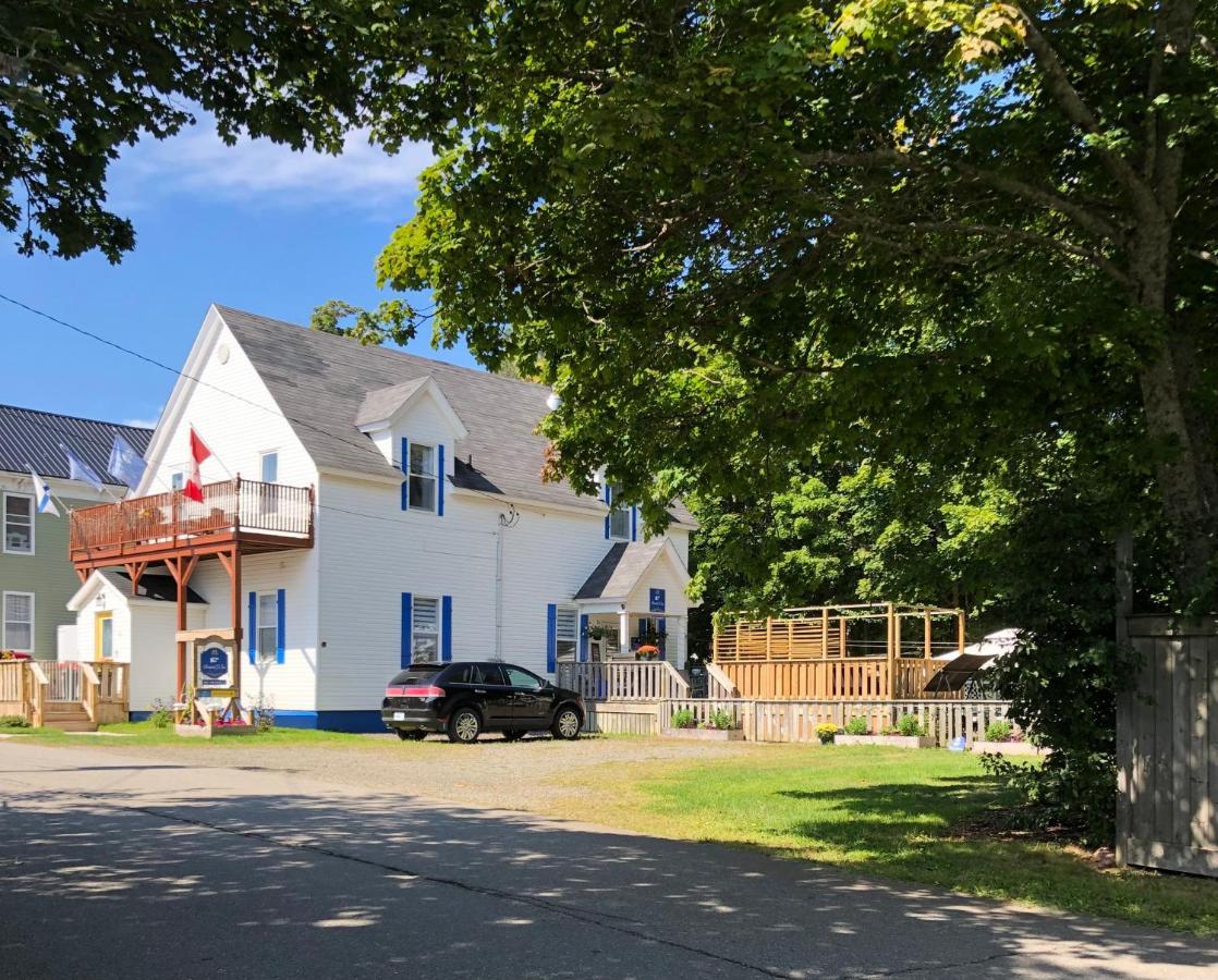 Pleasant Street Inn Parrsboro Buitenkant foto