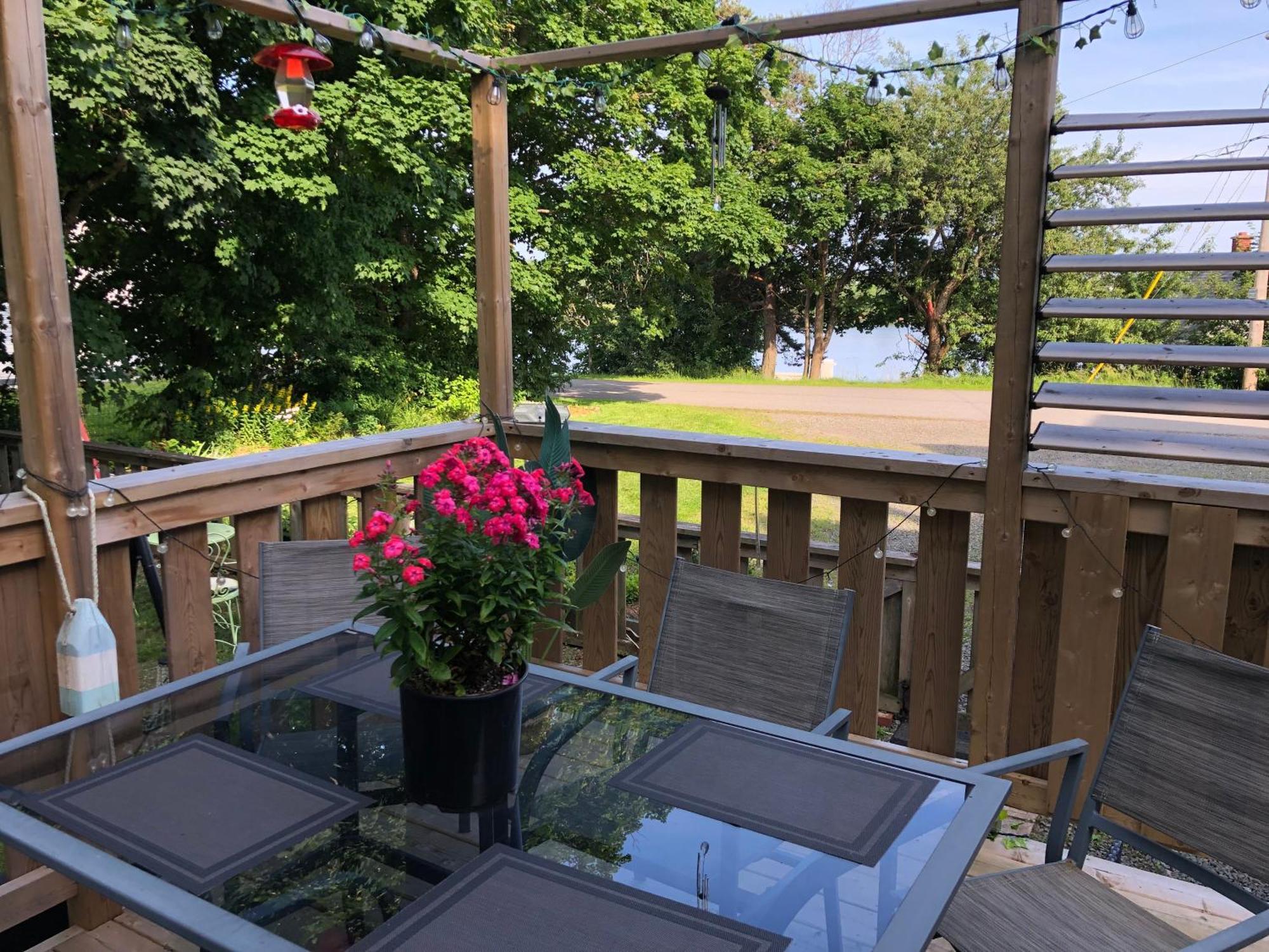 Pleasant Street Inn Parrsboro Buitenkant foto