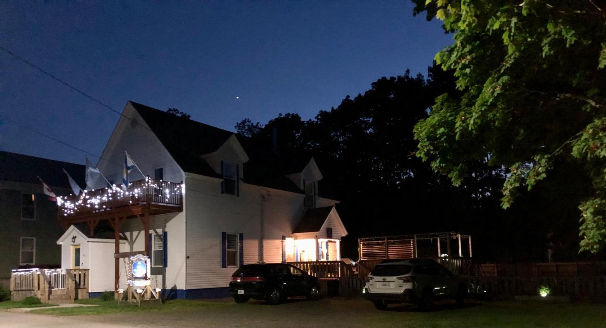 Pleasant Street Inn Parrsboro Buitenkant foto